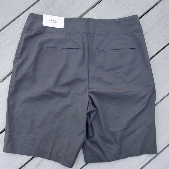 Ann Taylor Black Shorts Curvy Size 8 - Picture 2 of 5